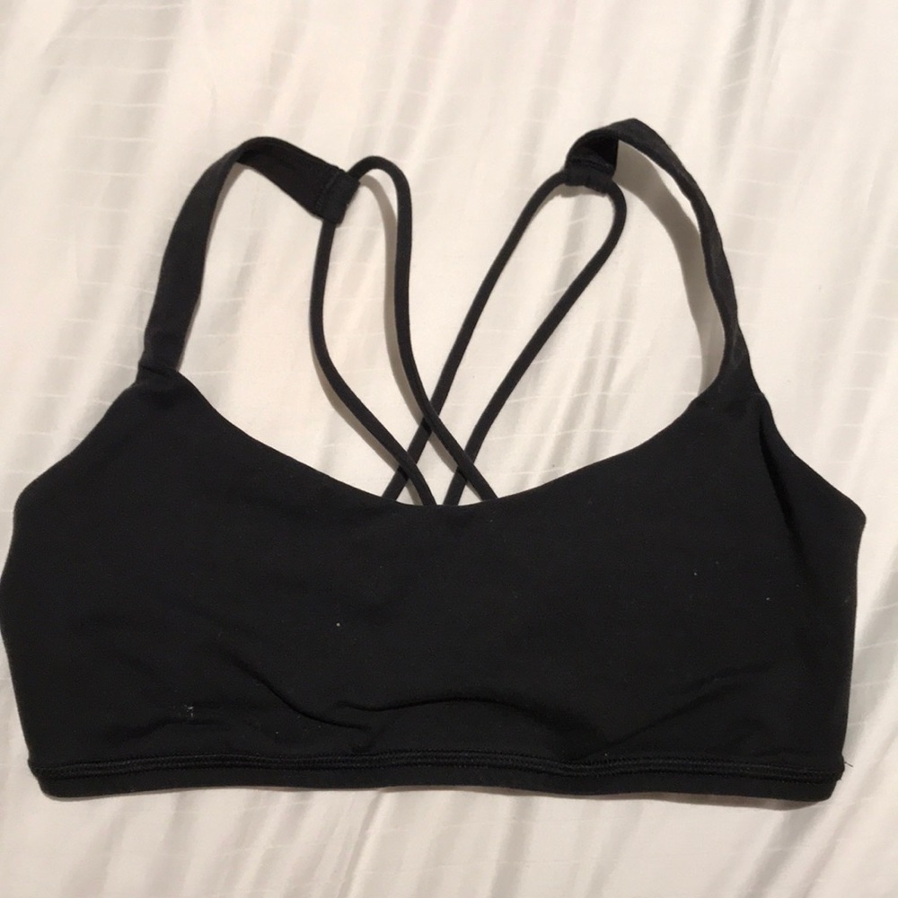 Black lululemon sports bra